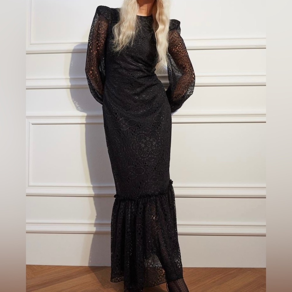 Vampire’s Wife x H&M ‘Night Whisper’ Maxi lace Dress